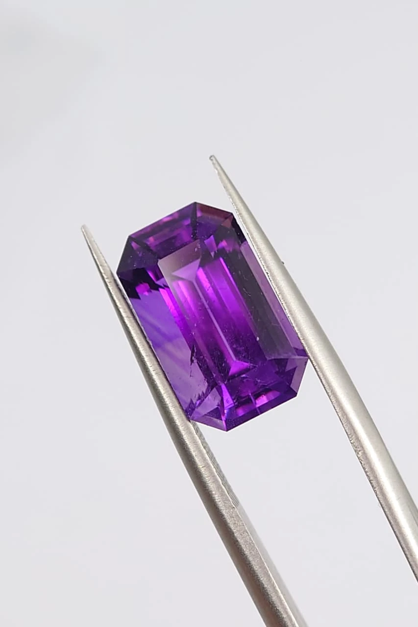 4.34ct Natural Amethyst Emerald Cut loose Gemstone From Nigeria — view 2